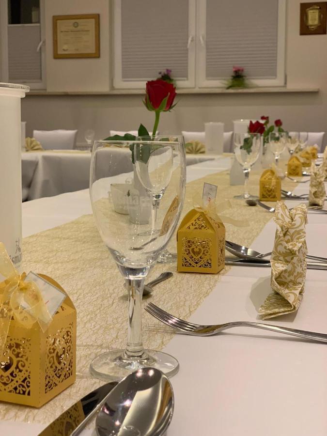 באד אולדסלוה Hotel & Restaurant Wiggers מראה חיצוני תמונה