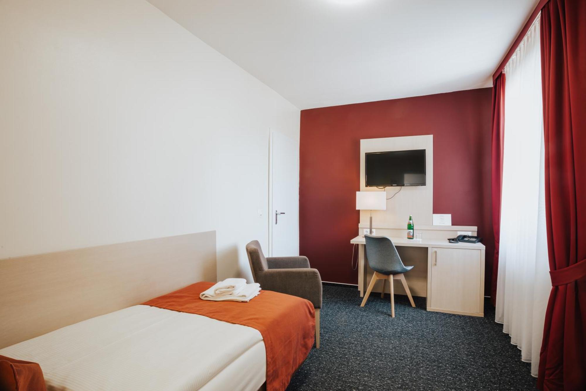 באד אולדסלוה Hotel & Restaurant Wiggers מראה חיצוני תמונה